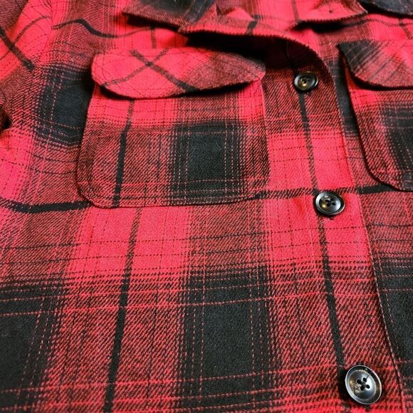 NWT - Red and Black Plaid Shacket Size Medium - Picture 3 of 4
